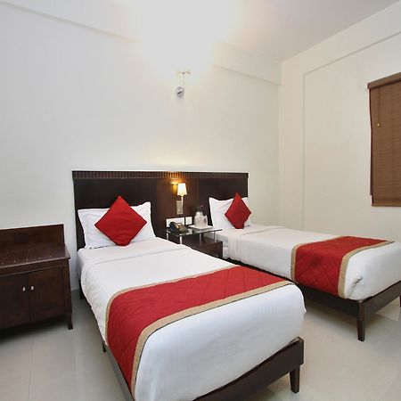 Oyo 435 Hotel Amshi International Bangalore Exteriör bild