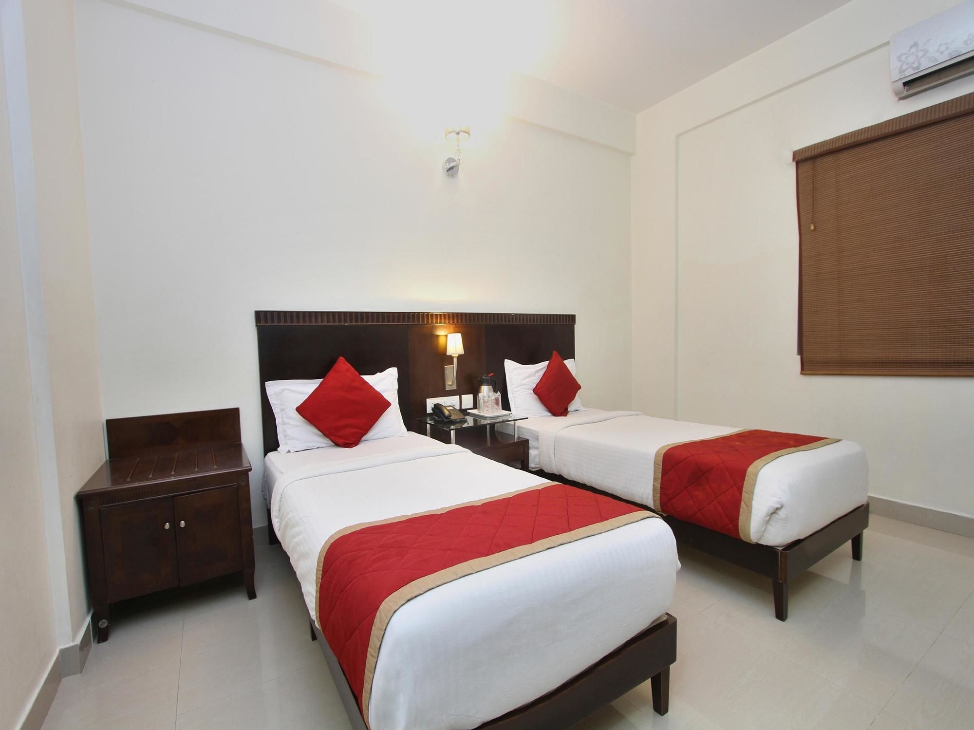 Oyo 435 Hotel Amshi International Bangalore Exteriör bild