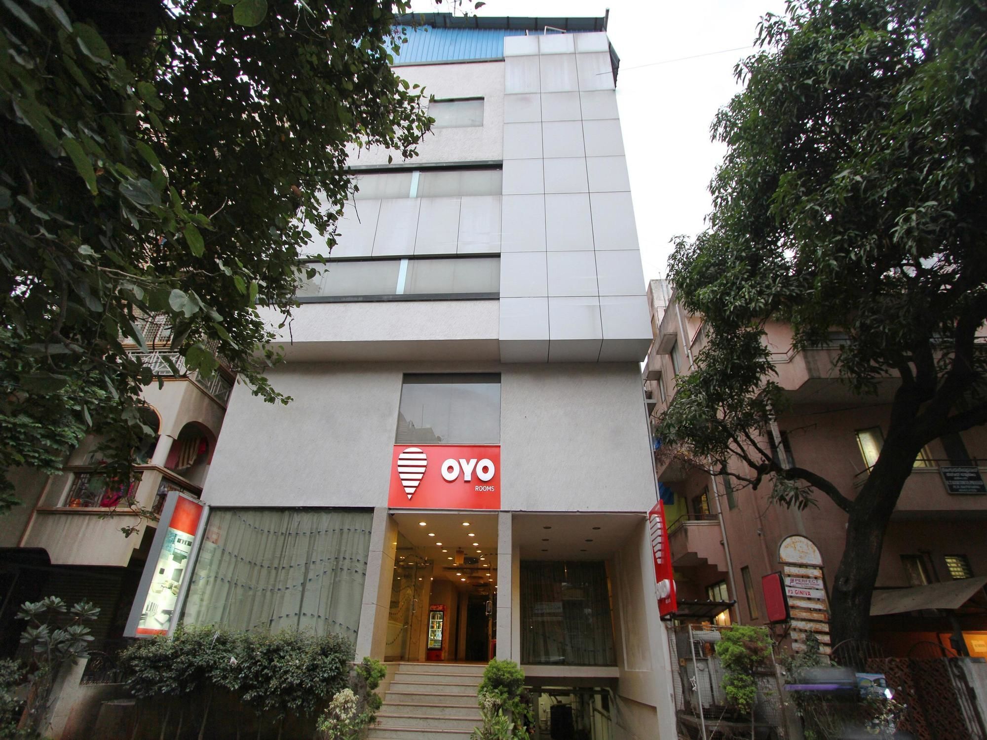 Oyo 435 Hotel Amshi International Bangalore Exteriör bild