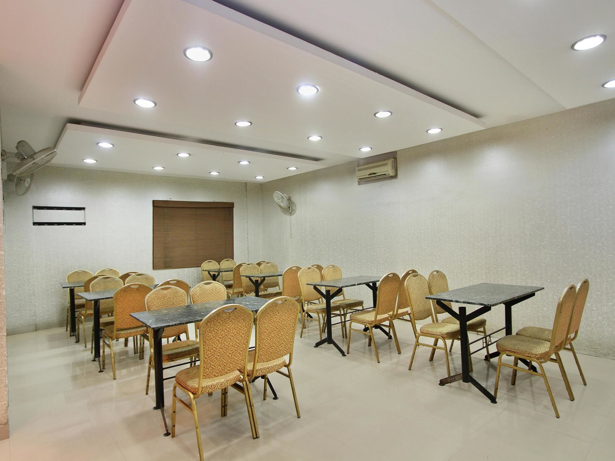 Oyo 435 Hotel Amshi International Bangalore Exteriör bild