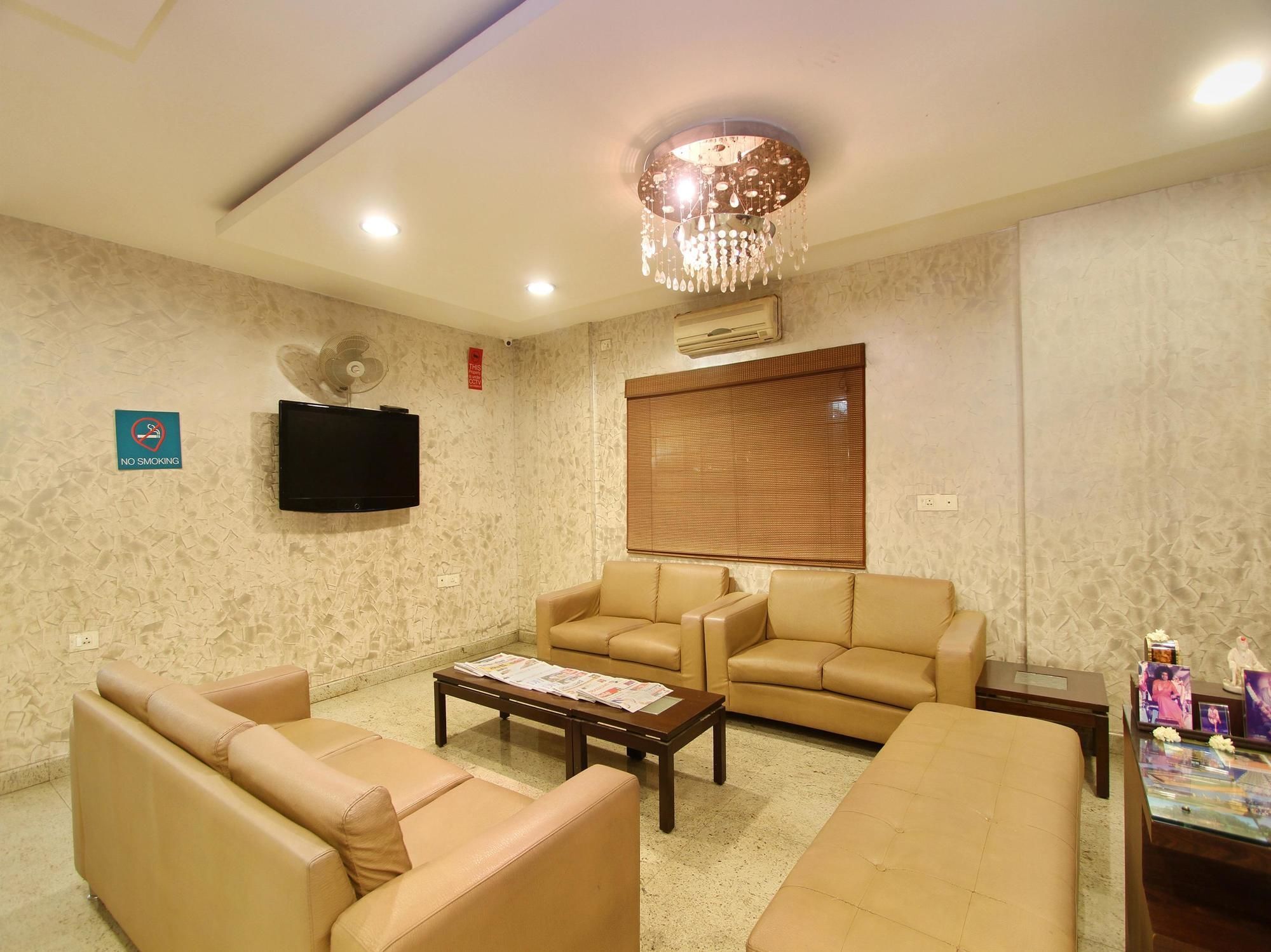Oyo 435 Hotel Amshi International Bangalore Exteriör bild