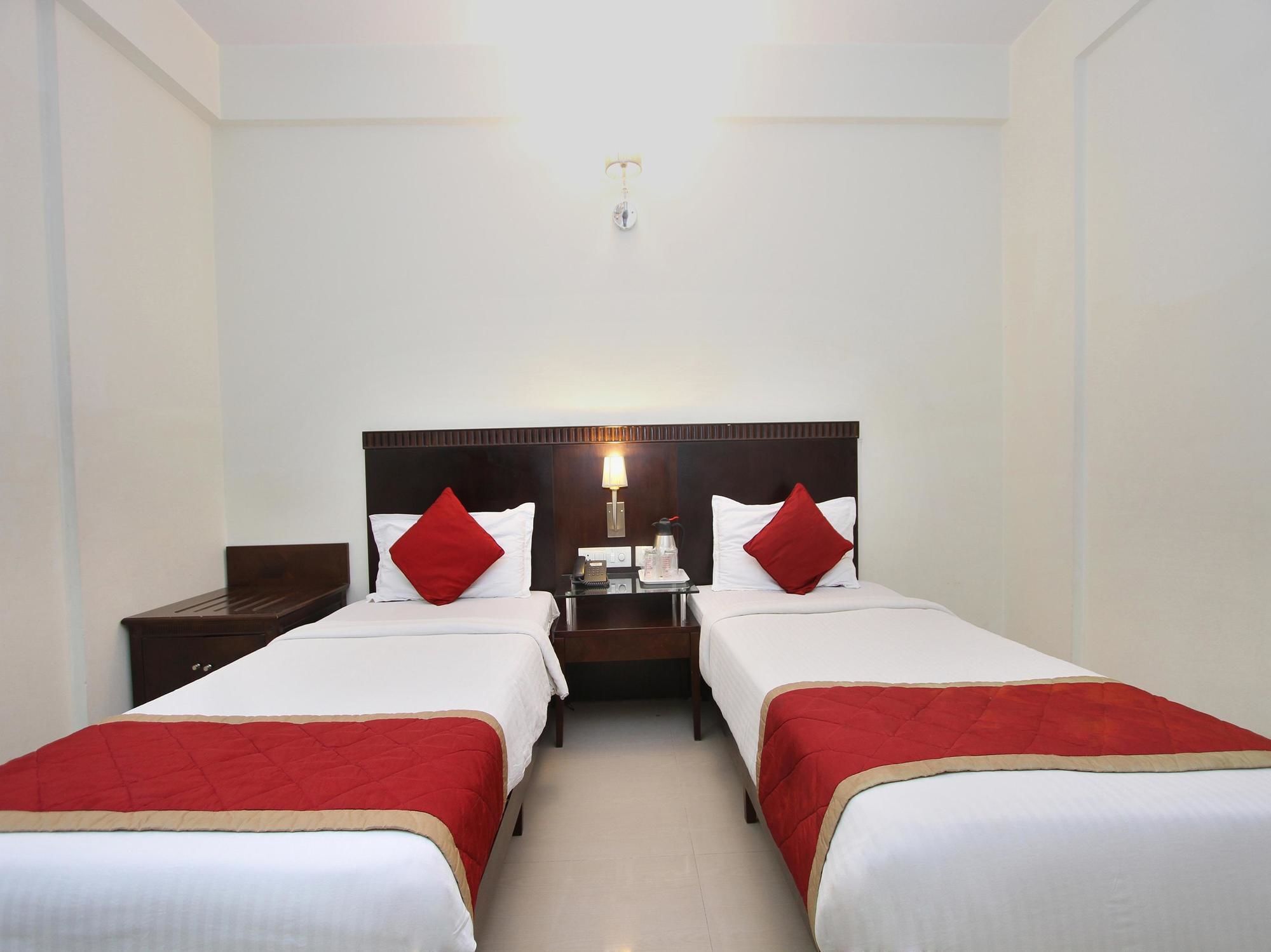 Oyo 435 Hotel Amshi International Bangalore Exteriör bild
