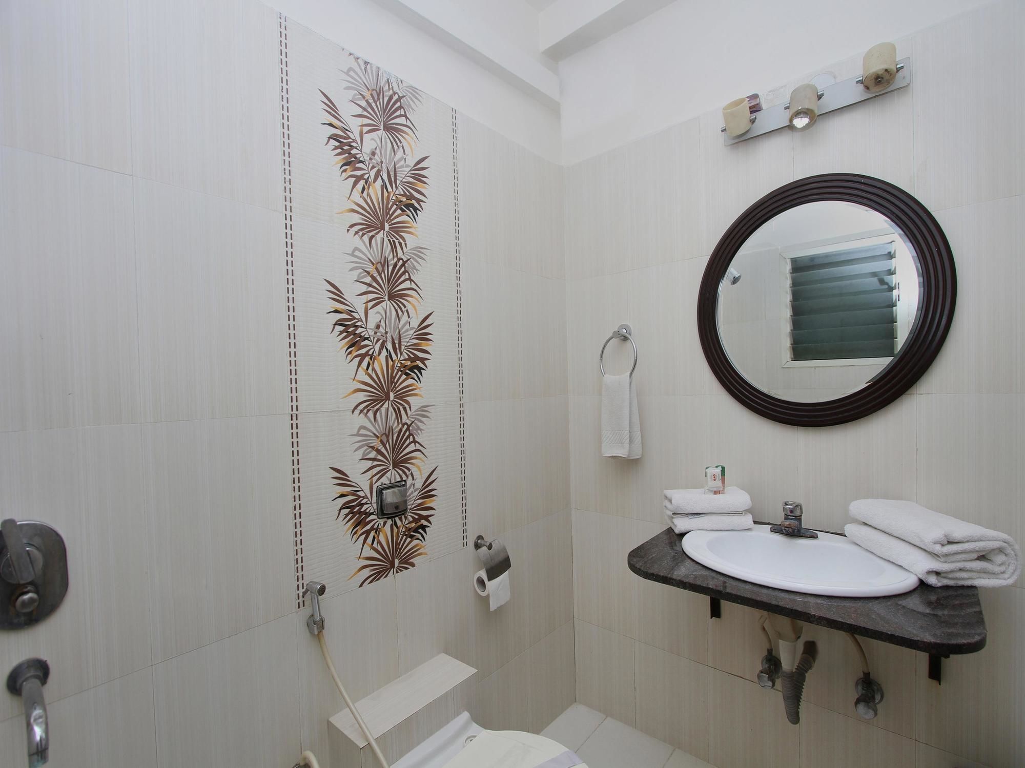 Oyo 435 Hotel Amshi International Bangalore Exteriör bild